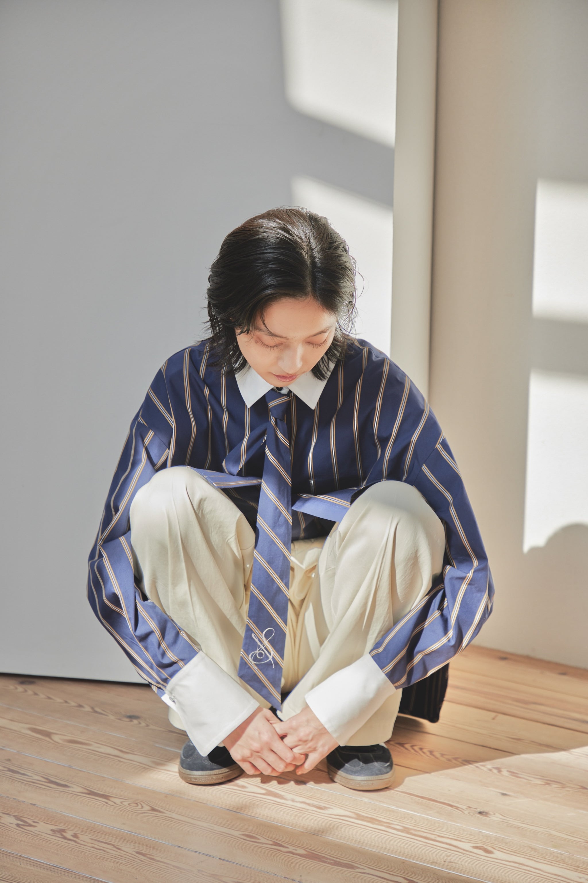 Tie set stripe shirt