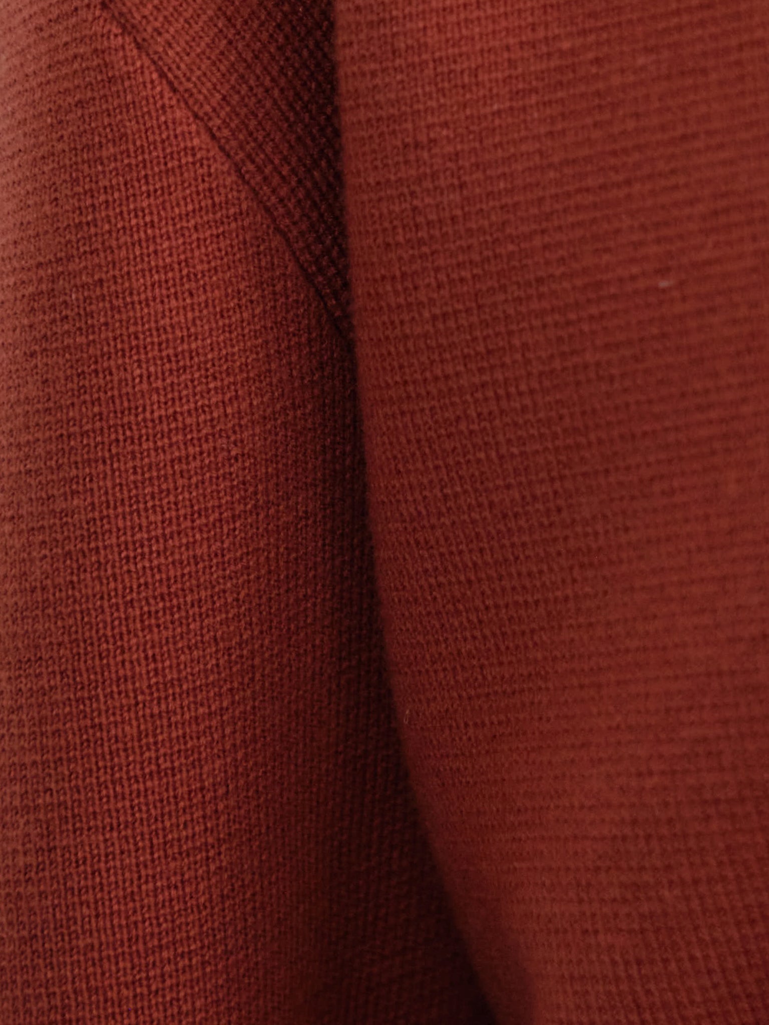 V Cutting Knit Pullover