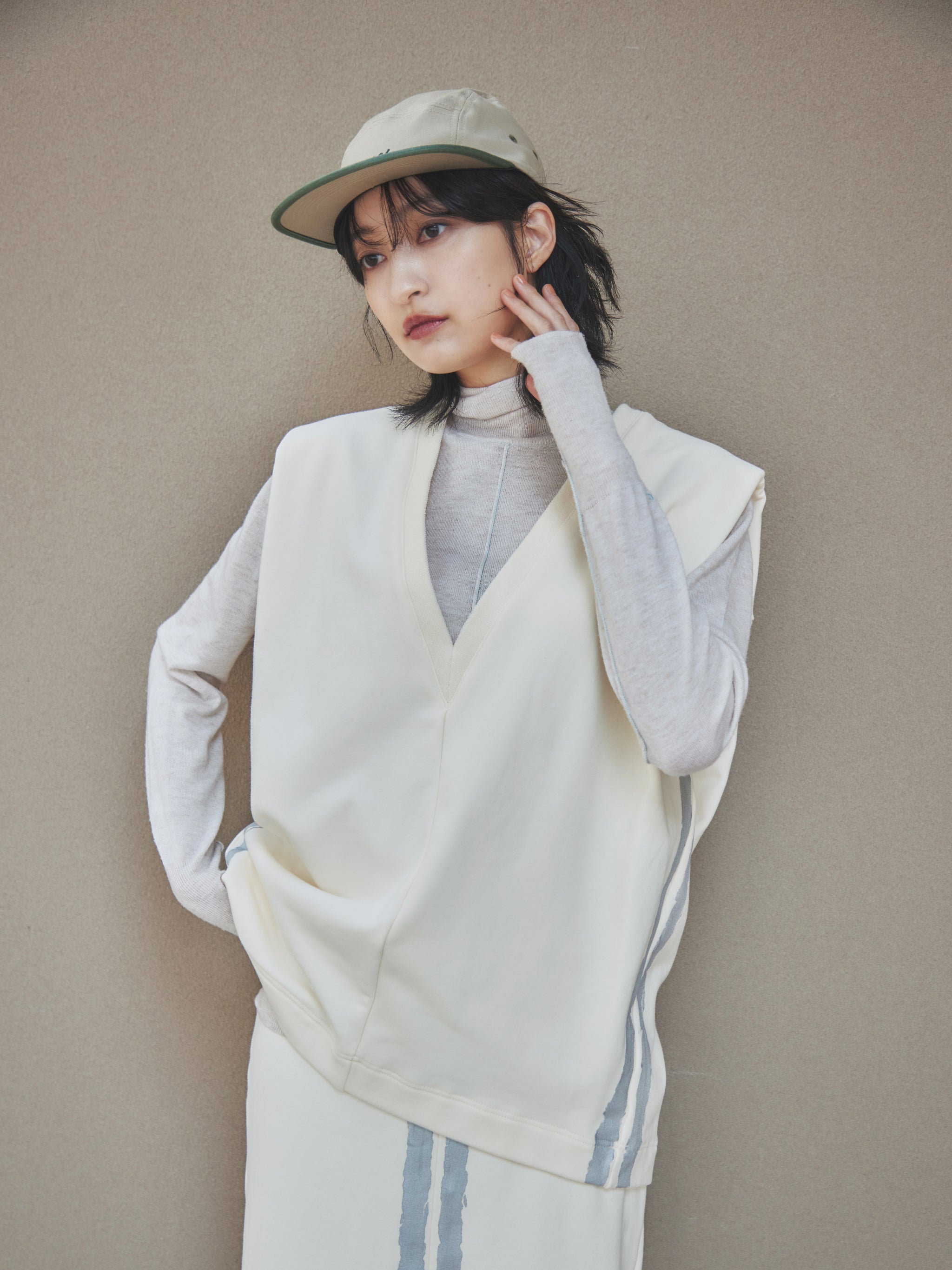 Silver line sweat vest