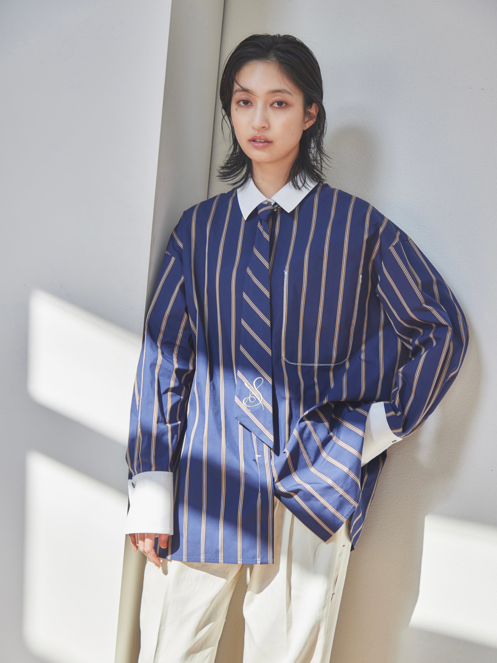 Tie set stripe shirt
