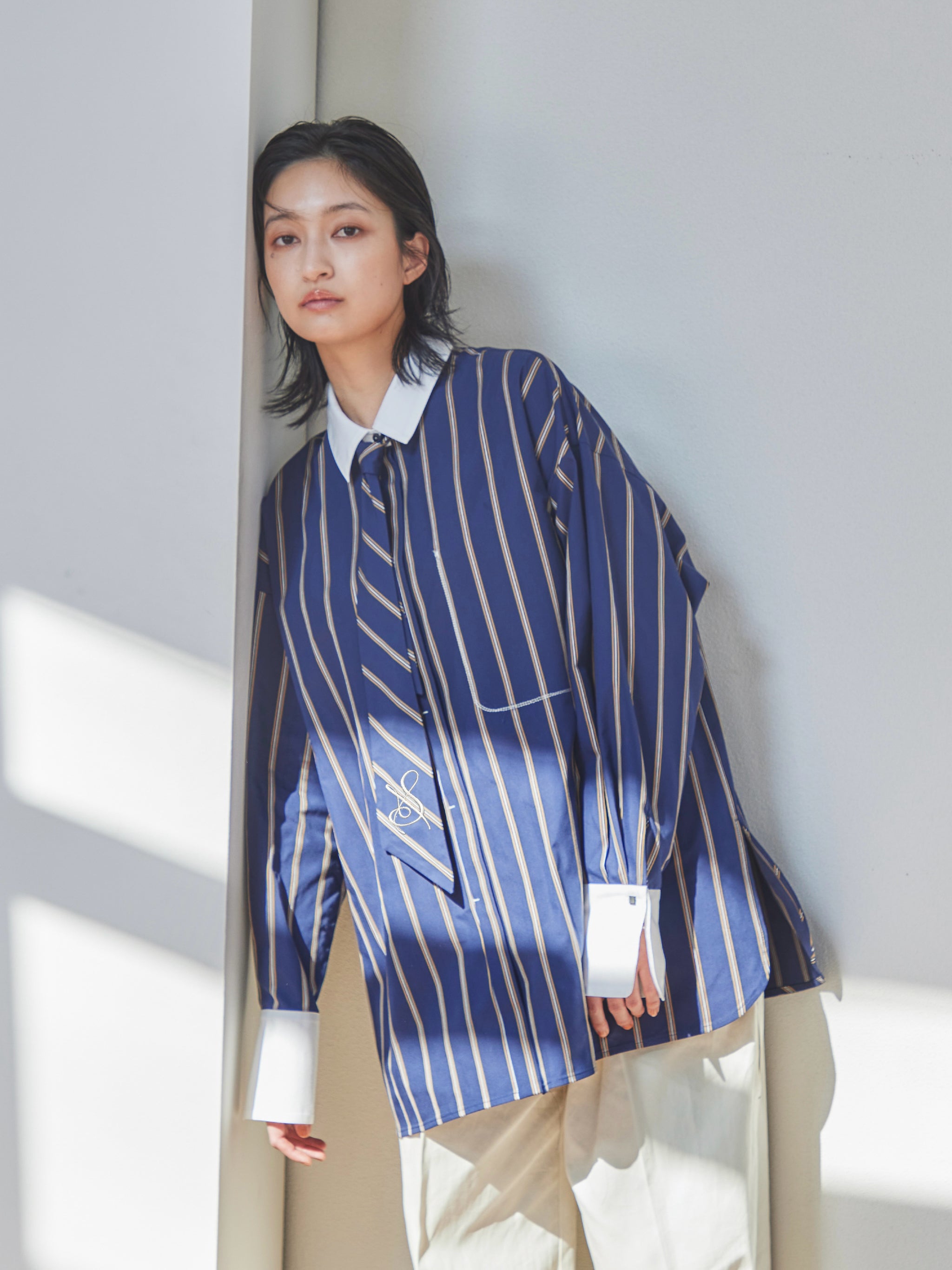 Tie set stripe shirt