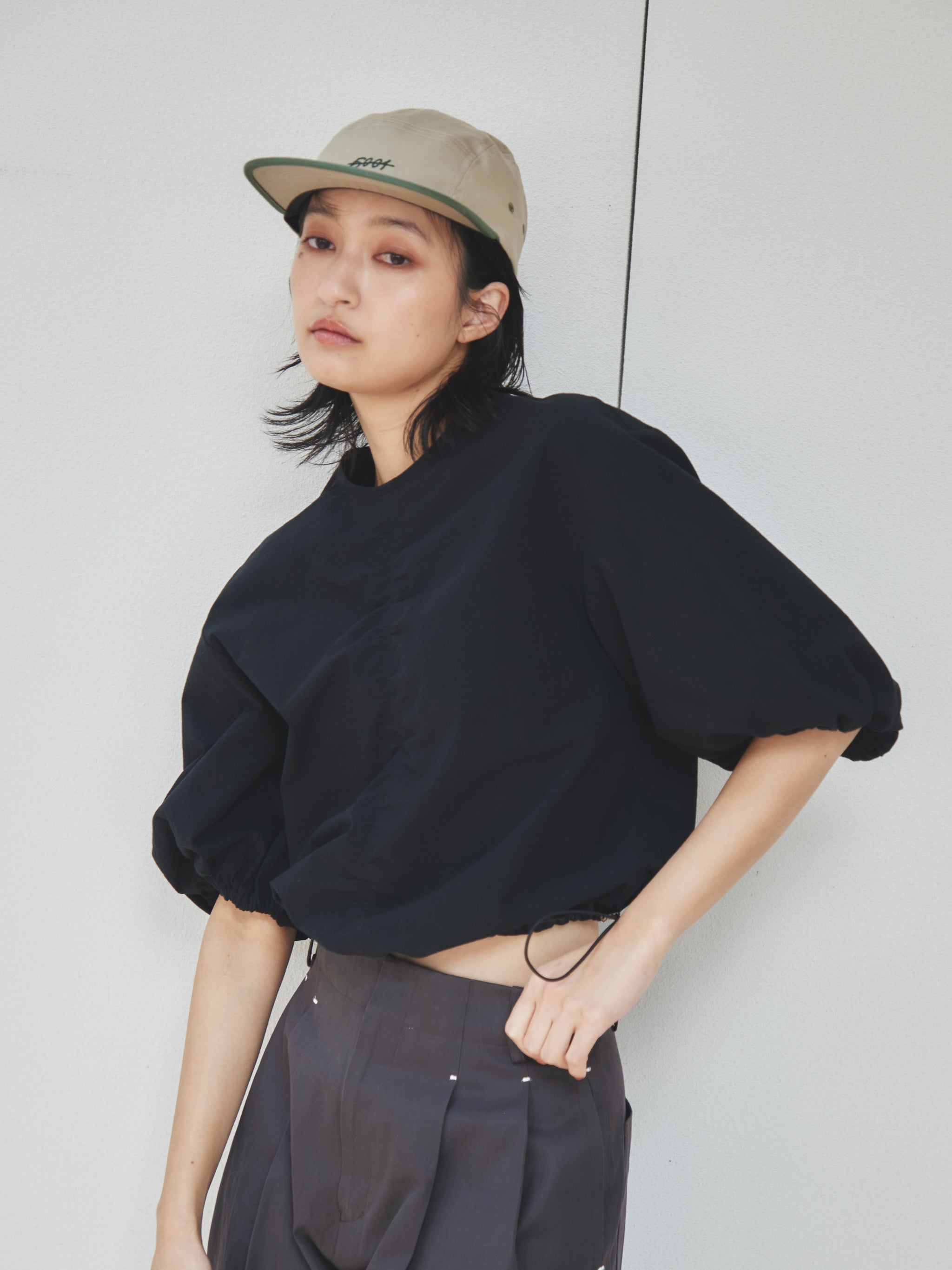 Balloon cropped blouse