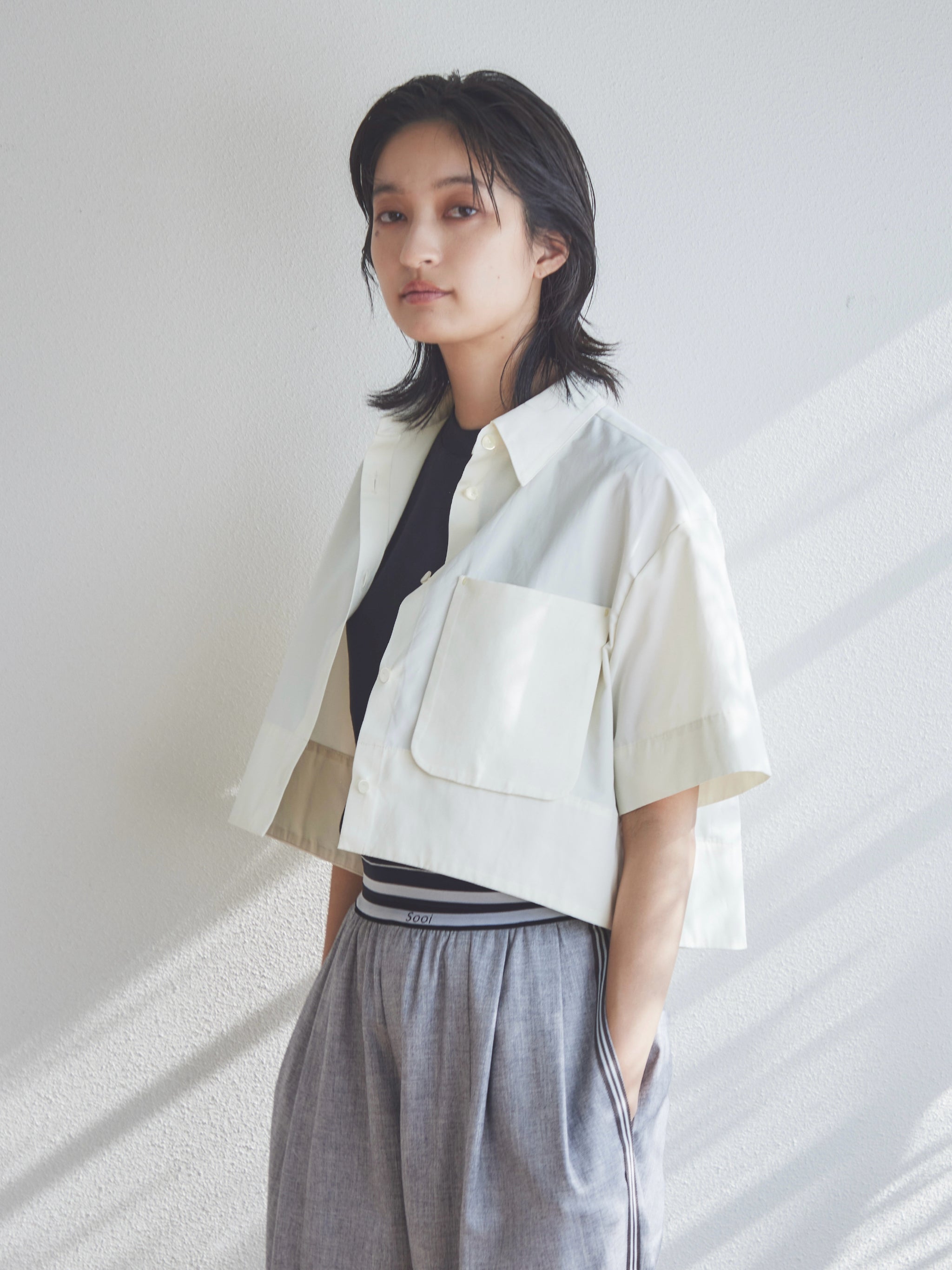 Cropped half sleeve shirt