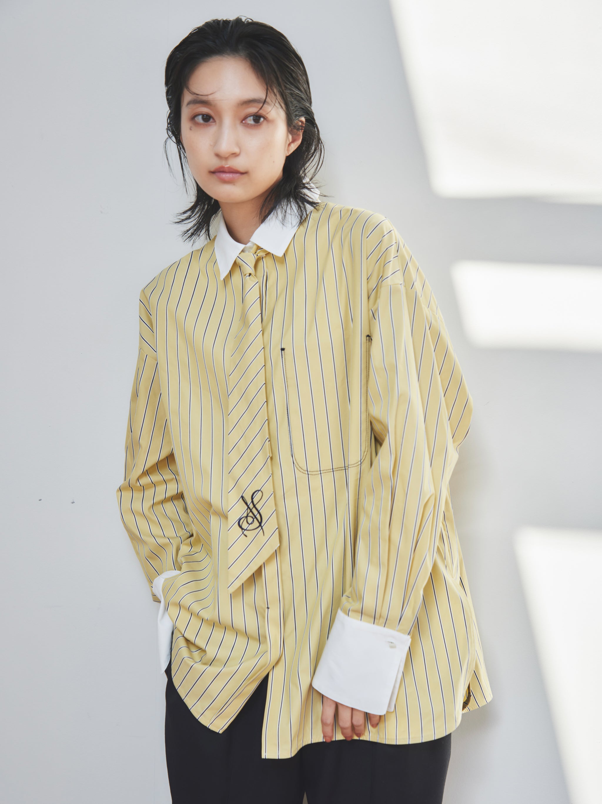 Tie set stripe shirt