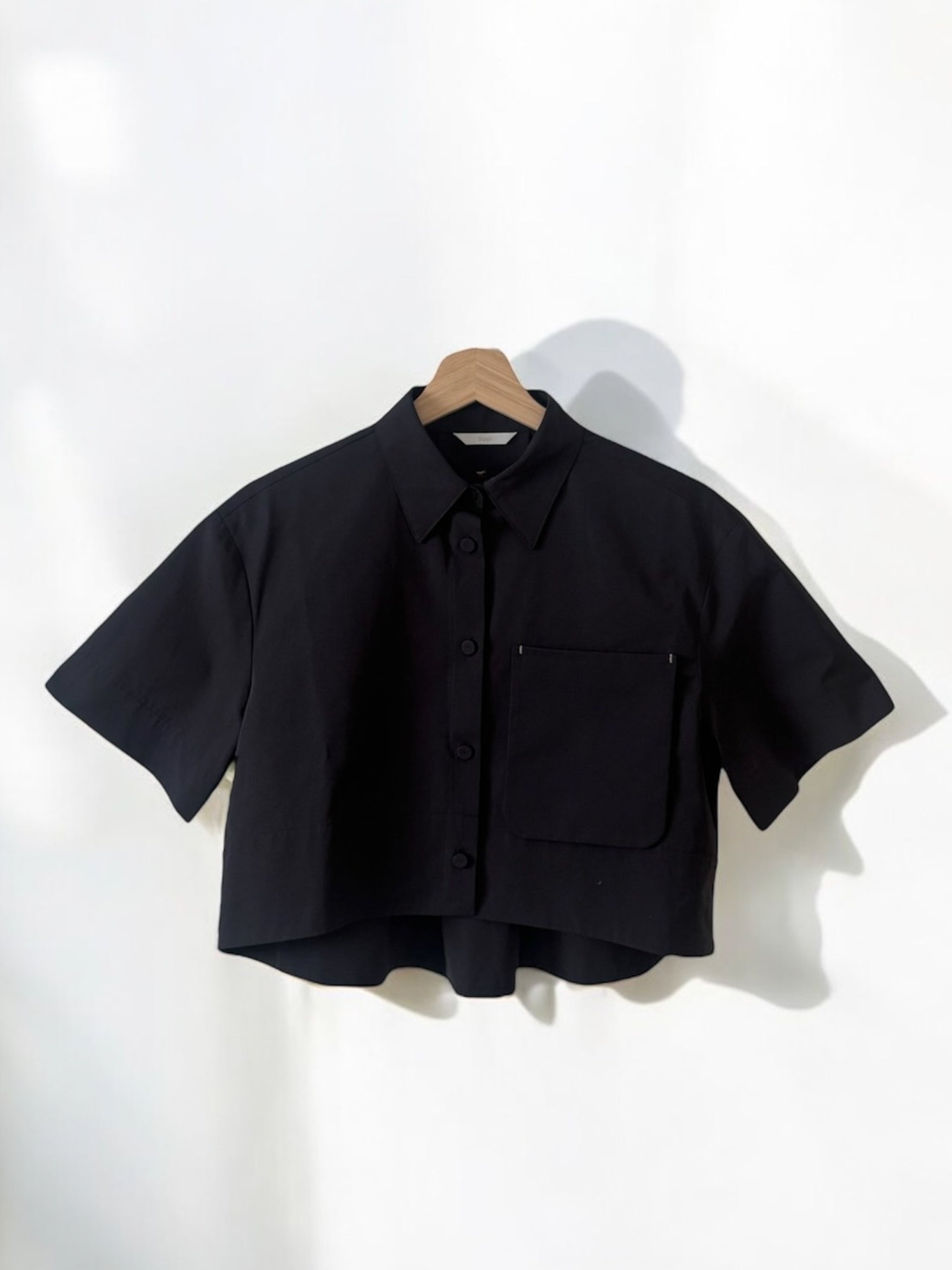 Cropped half sleeve shirt