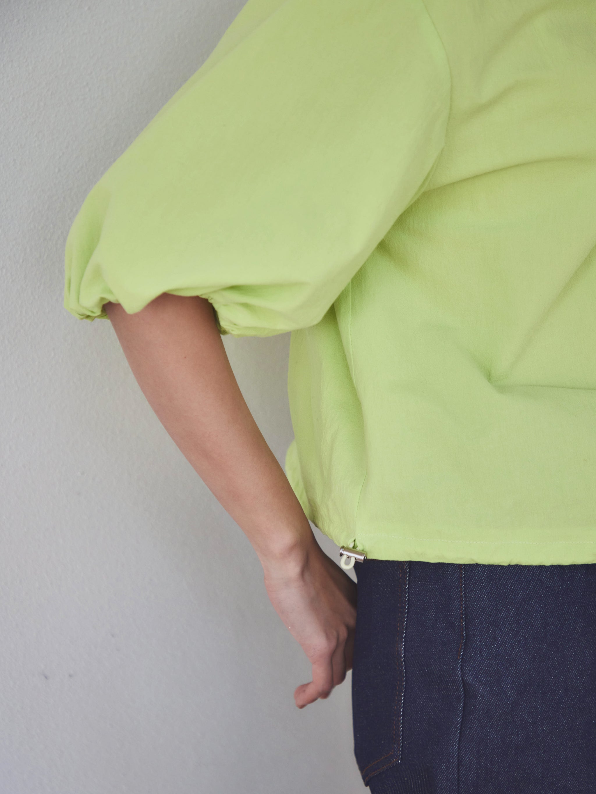 Balloon cropped blouse