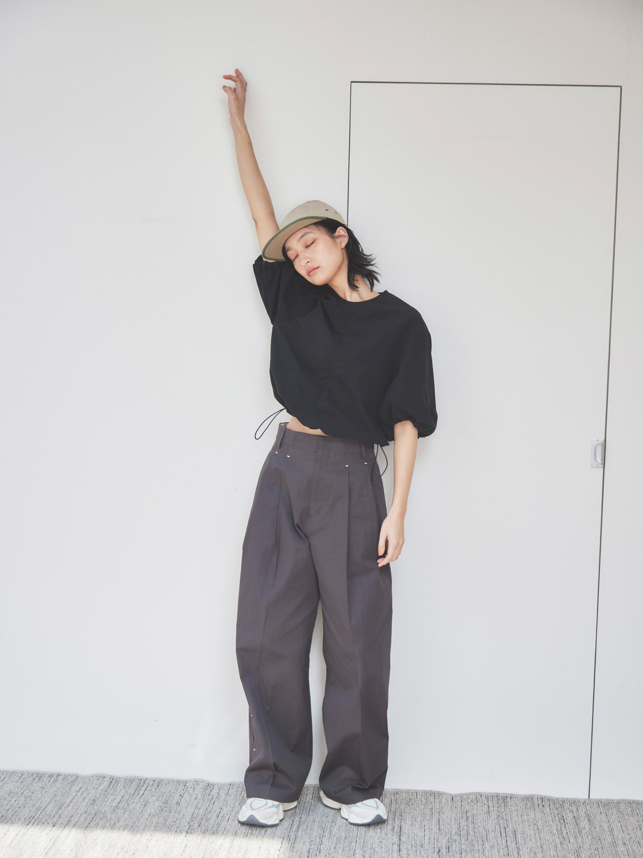 Balloon cropped blouse