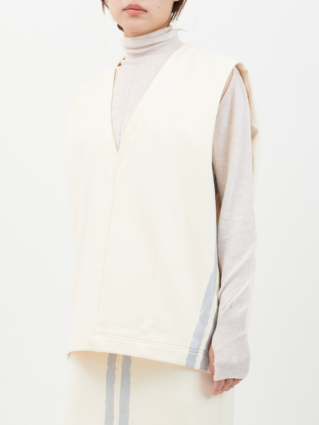 Silver line sweat vest / white