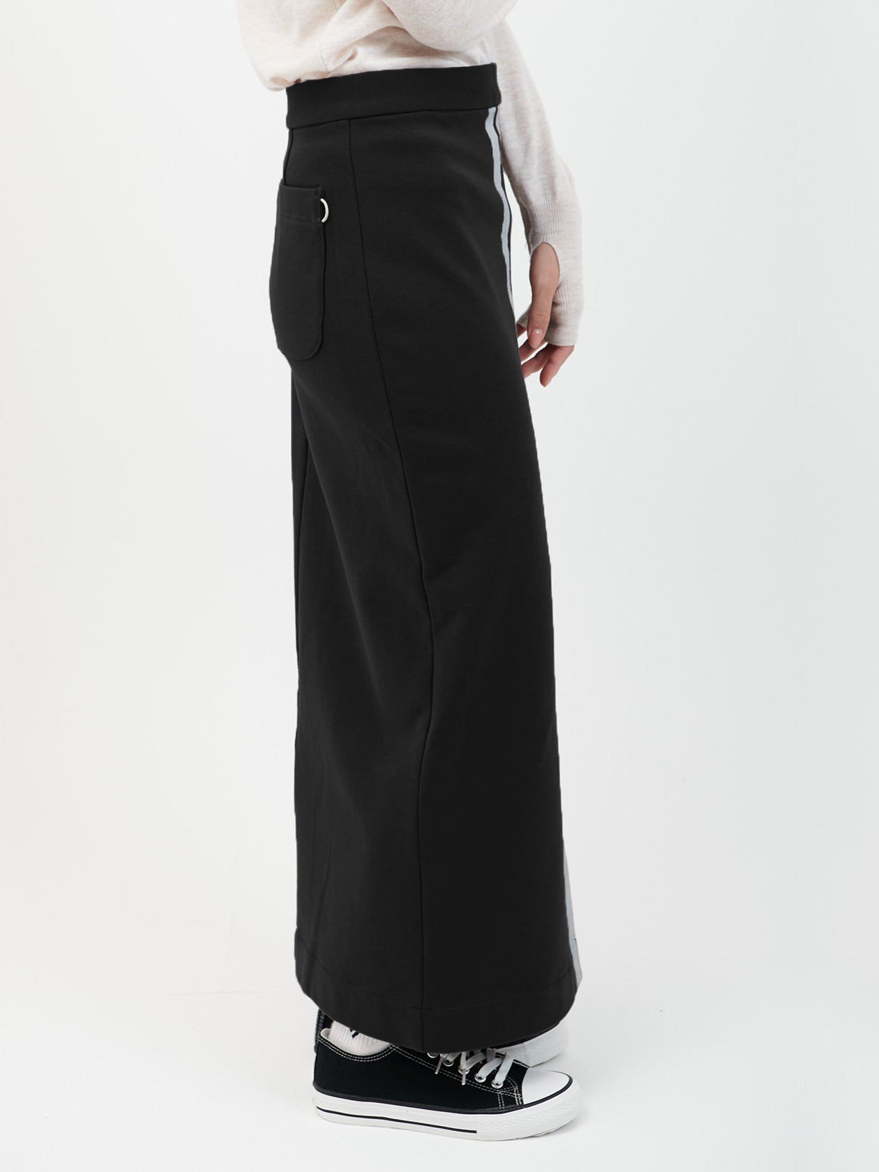 Silver line sweat skirt / black