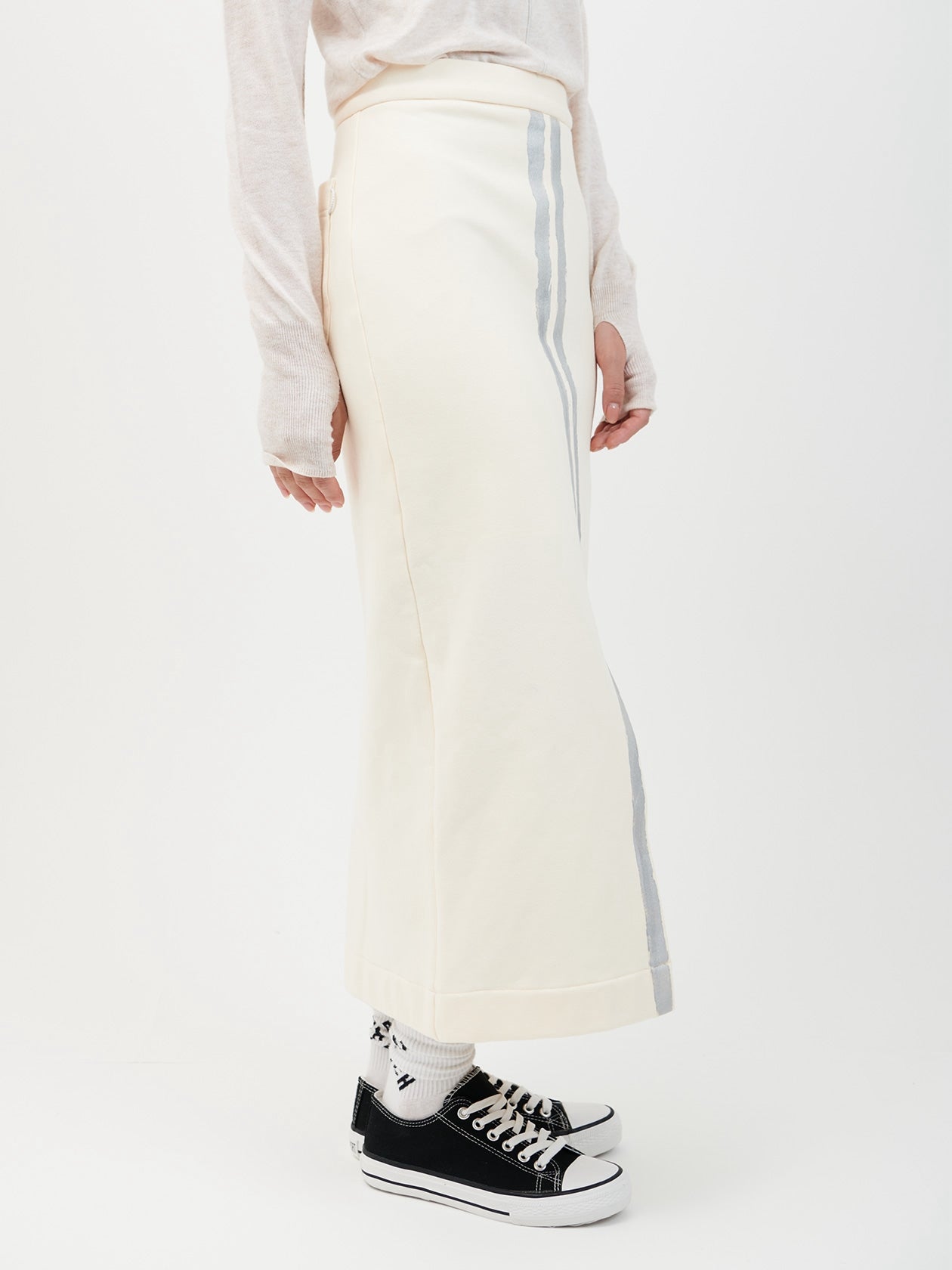 Silver line sweat skirt / white