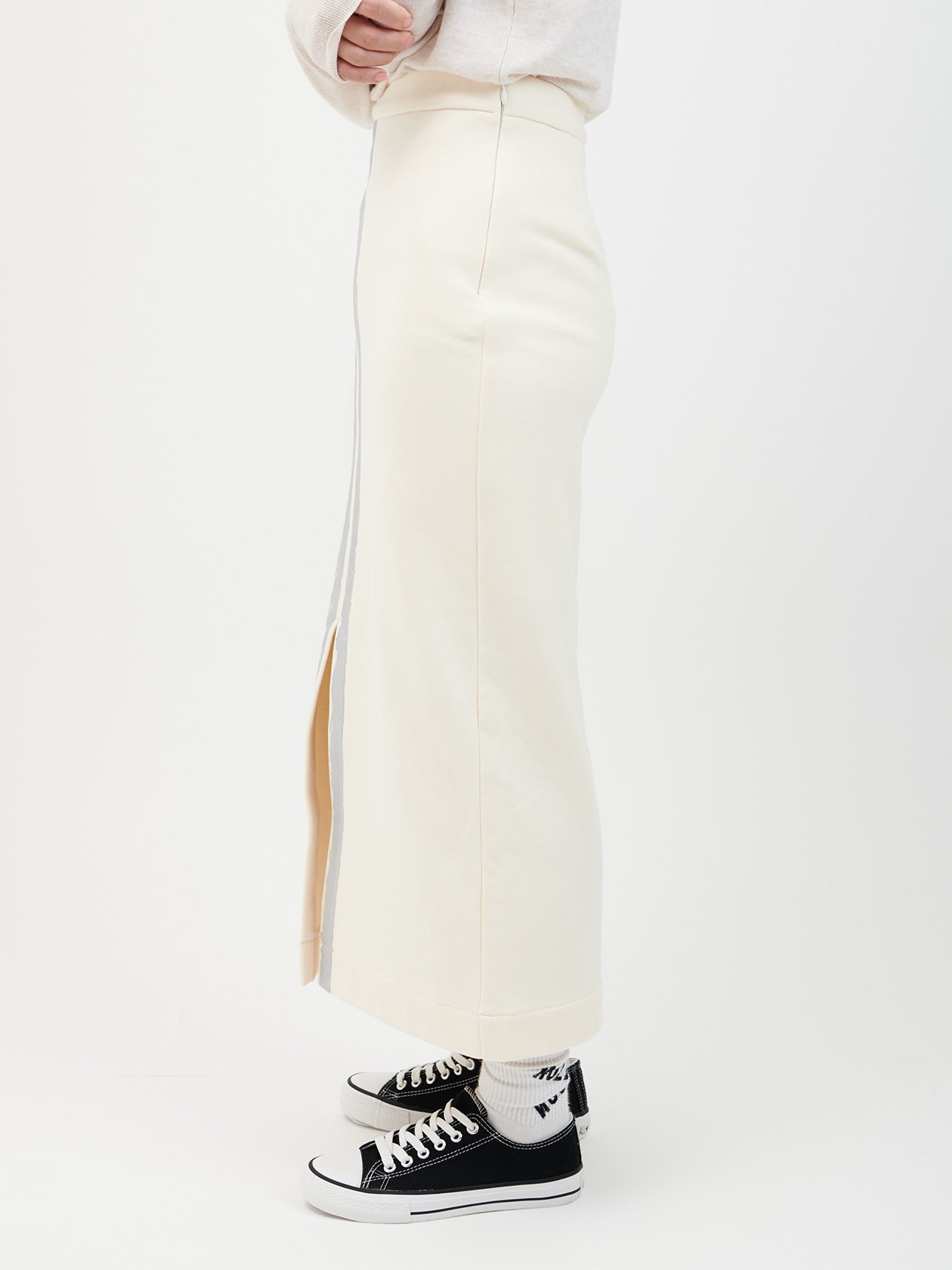 Silver line sweat skirt / white