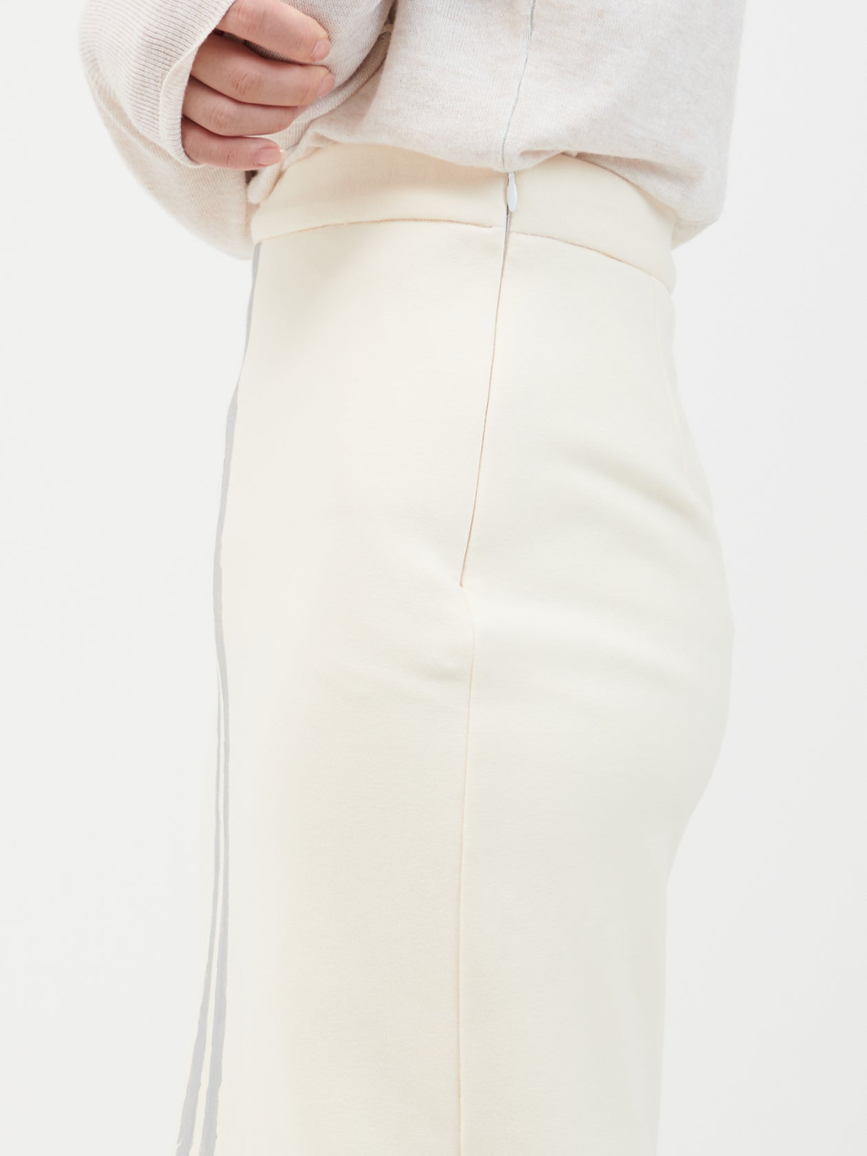 Silver line sweat skirt / white