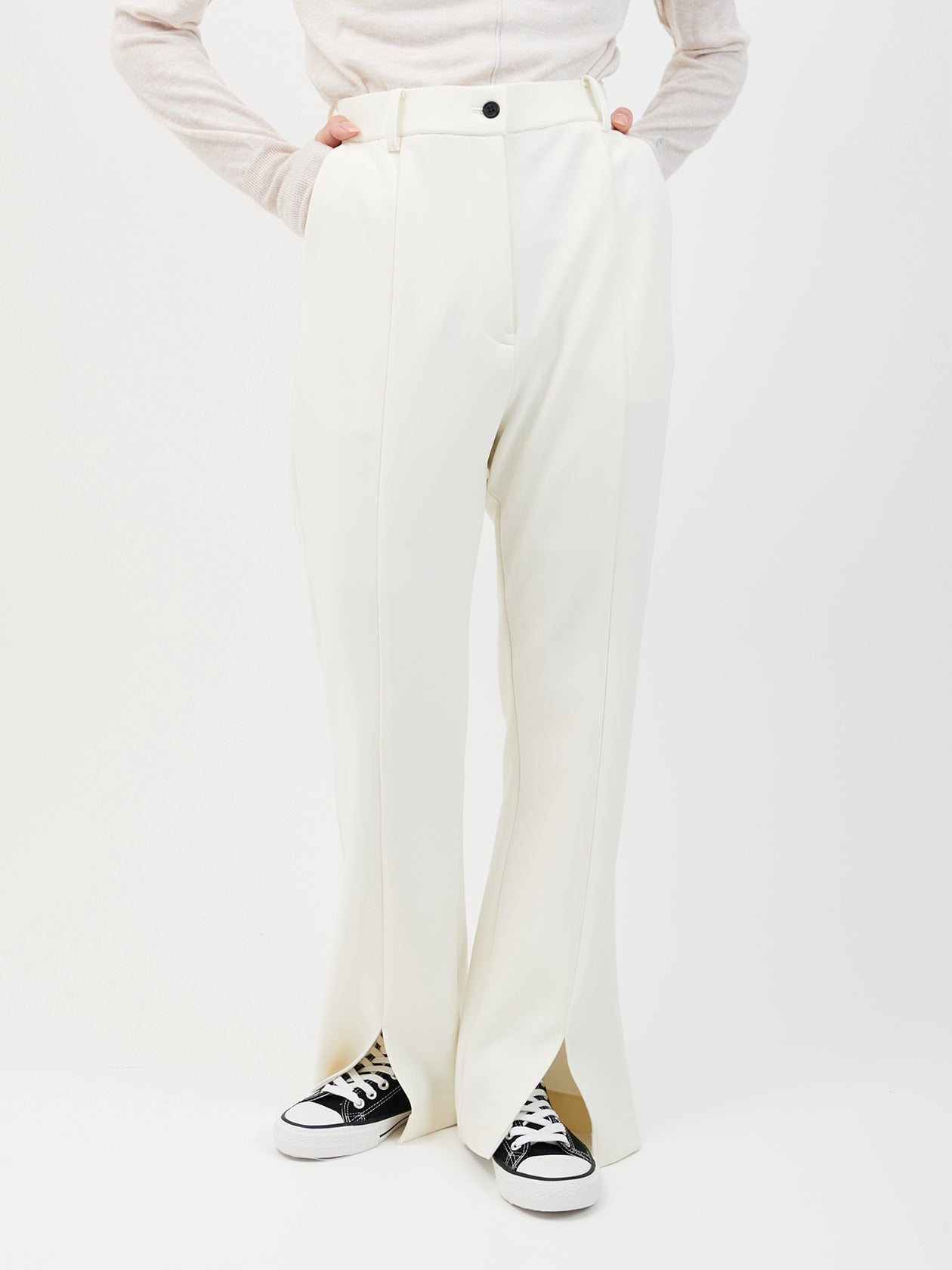 Slit flare pants / white