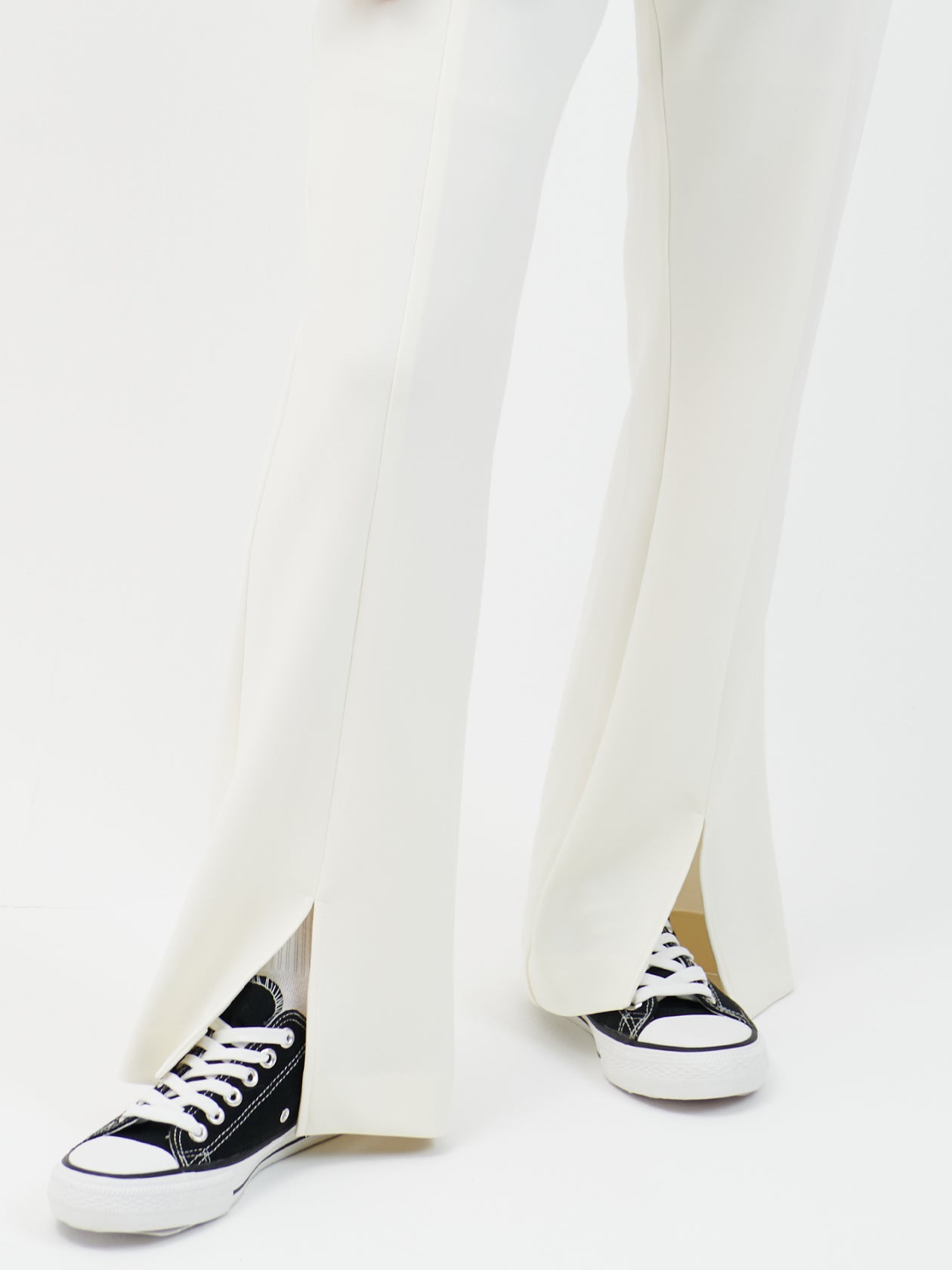 Slit flare pants / white