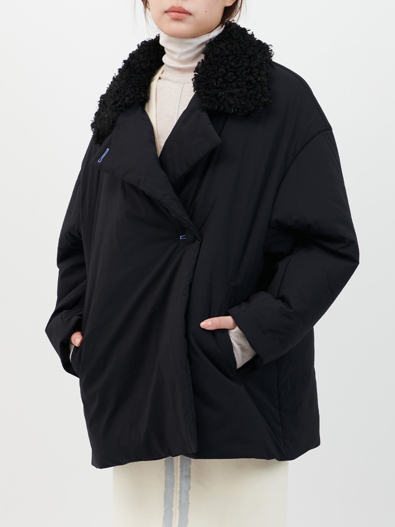 Nylon puffer coat / black