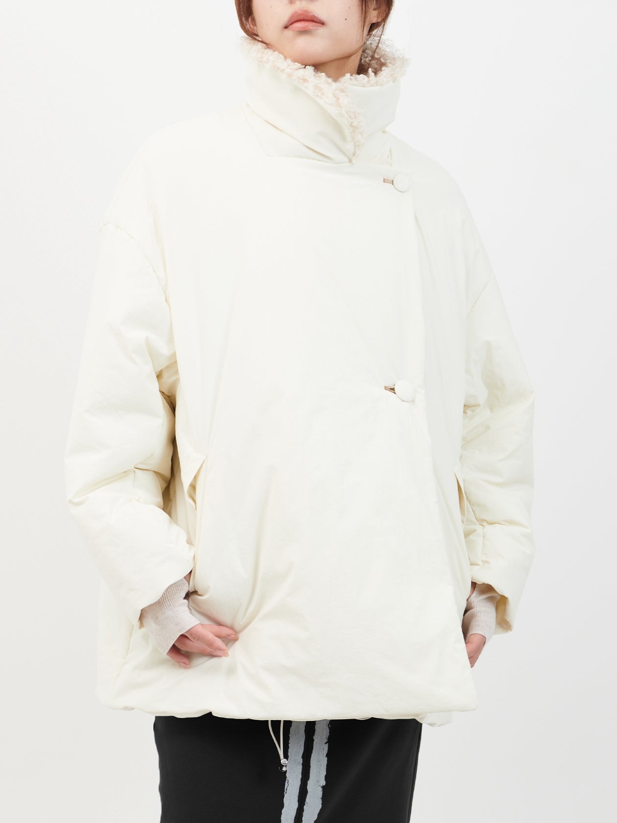 Nylon puffer coat / white